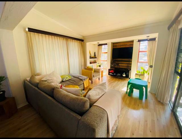 4 BEDROOM HOUSE FOR SALE IN VORNA VALLEY